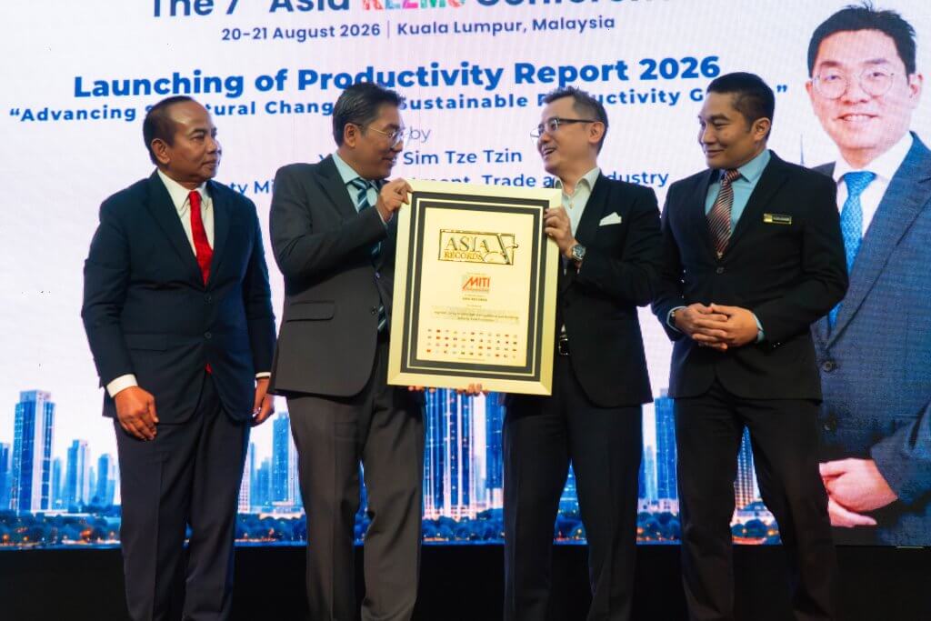 Malaysia’s Competitiveness Leap Recognised by Asia Record at 7th Asia KLEMS Conference